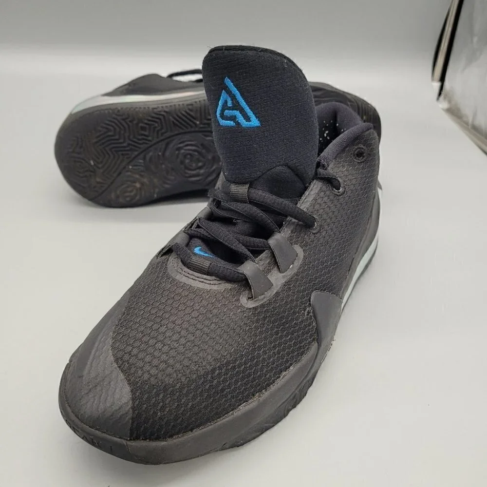 Nike Zoom Greek Freak 1 Black Iridescent Basketball Shoes Size 6.5 Youth